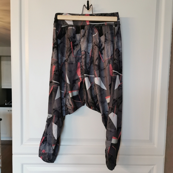 Sweaty Betty harem yoga pants - Picture 6 of 7